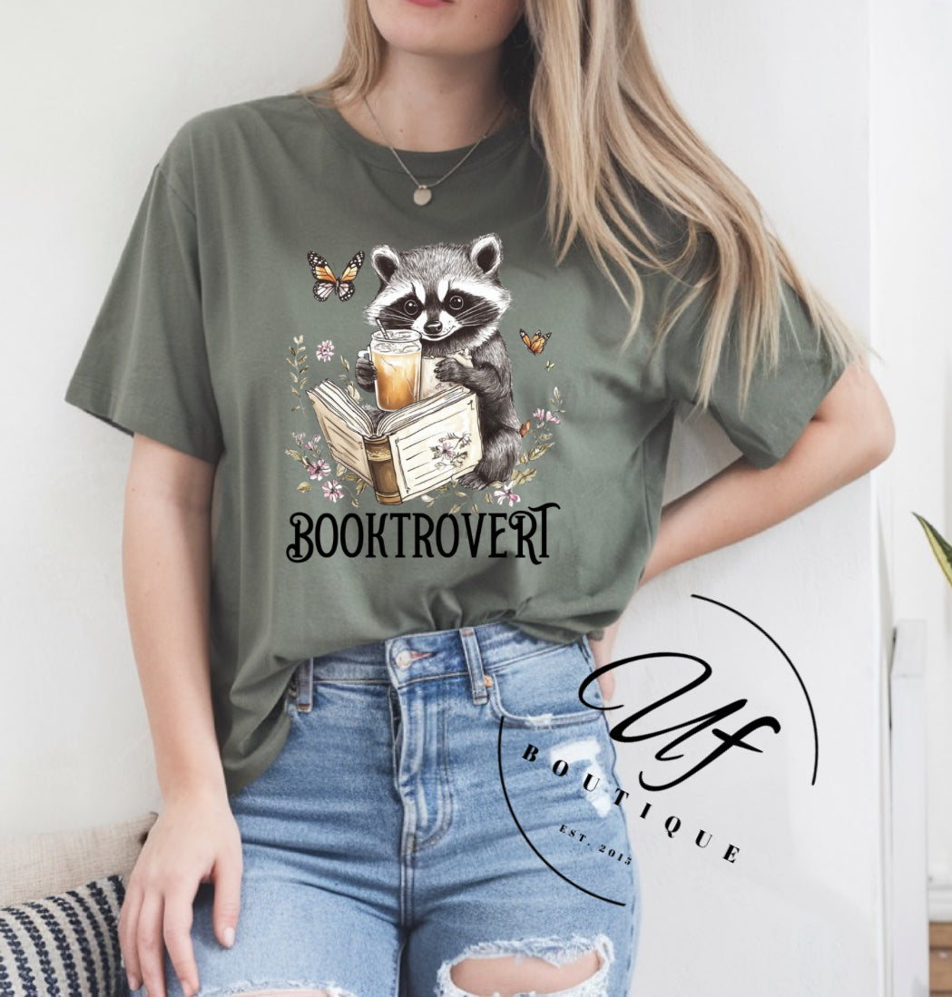 I’m a Booktrovert Graphic Tee